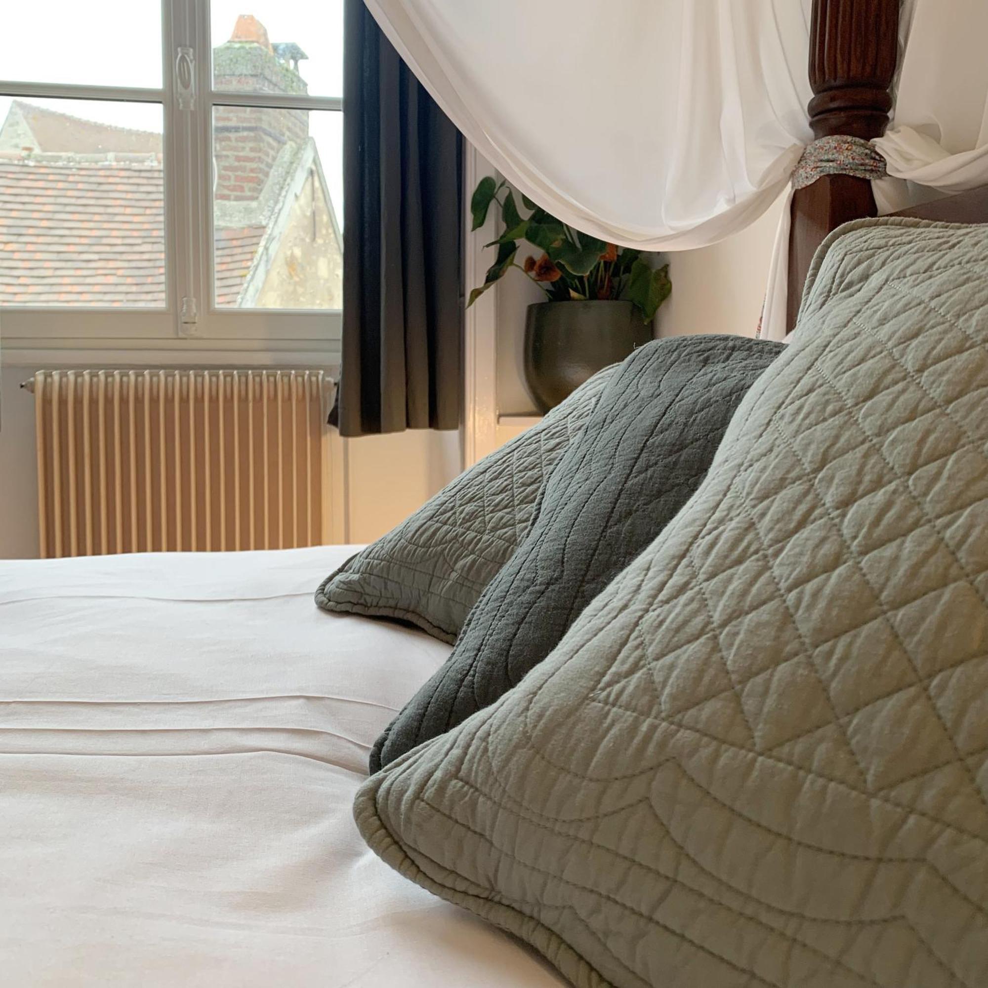 Appartements 4 Vents By La Boite En Plus ซ็องลิส ภายนอก รูปภาพ